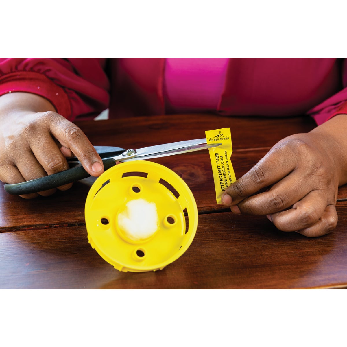 Rescue Liquid Outdoor Yellow Jacket Bait (2-Pack) Image 3