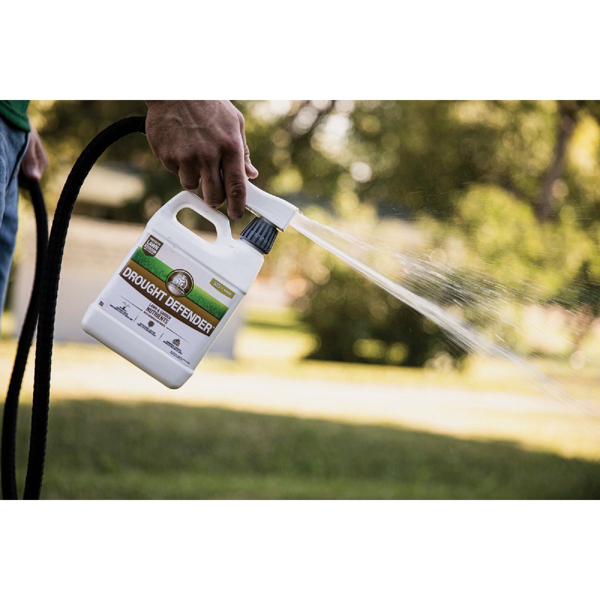 Turf Titan Drought Defender 32 Oz. 6000 Sq. Ft. 0-0-4 Summer Lawn Fertilizer Image 2