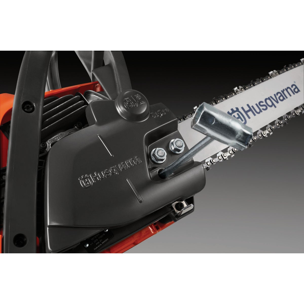 Husqvarna 135 Mark II 16 In. Gas Chainsaw Image 3