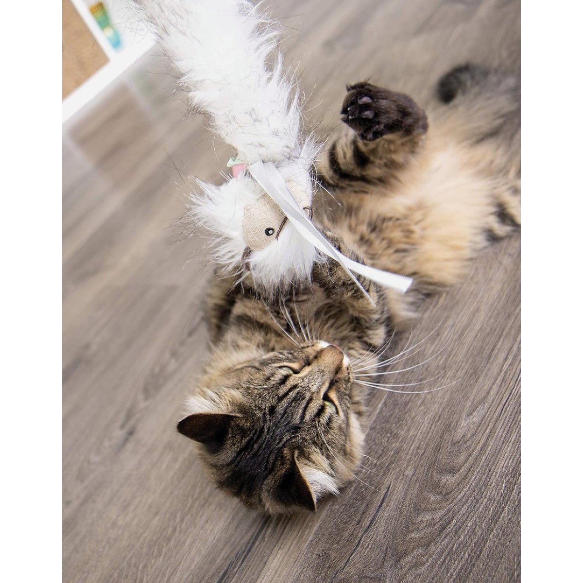 SmartyKat Chitter Critter Electronic Sound Kicker Cat Toy Image 2