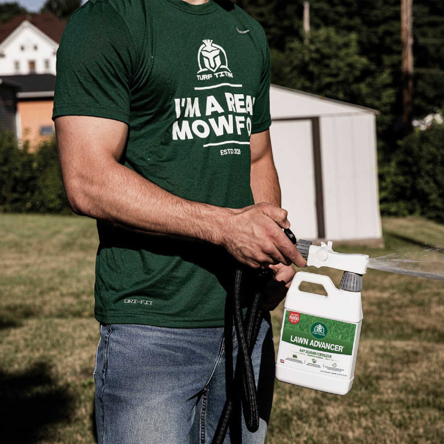 Turf Titan Lawn Advancer 32 Oz. 6000 Sq. Ft. 2-7-7 Lawn Fertilizer Image 3