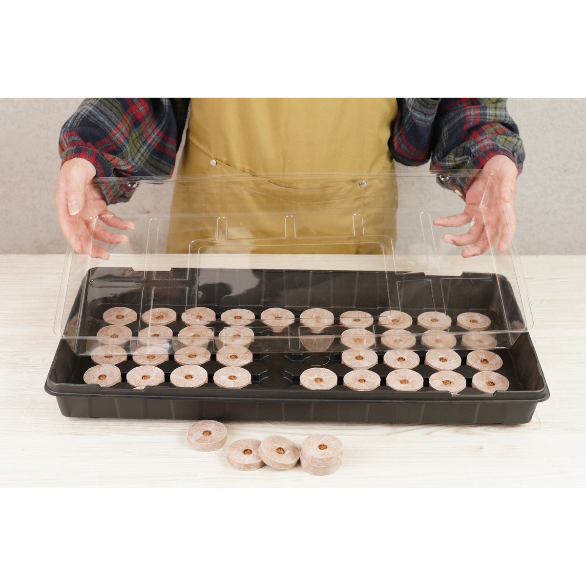 PlantBest 50-Pellet Coir Greenhouse Kit Image 2