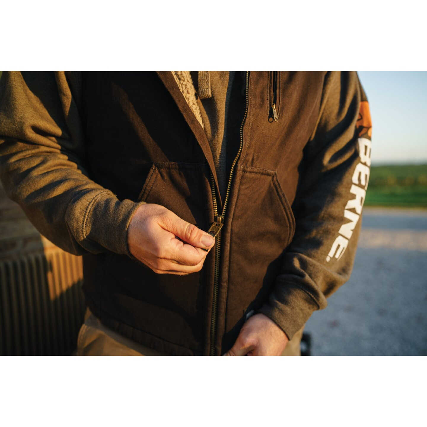 Berne Heartland Men's Large Bark Sherpa-Lined Washed Duck Vest Image 3