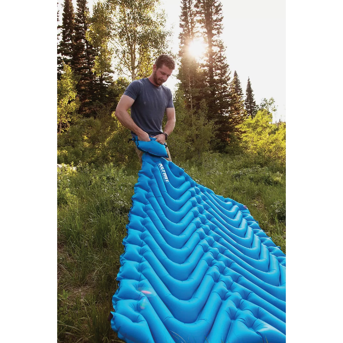 Klymit Double V Blue Sleeping Pad Image 2
