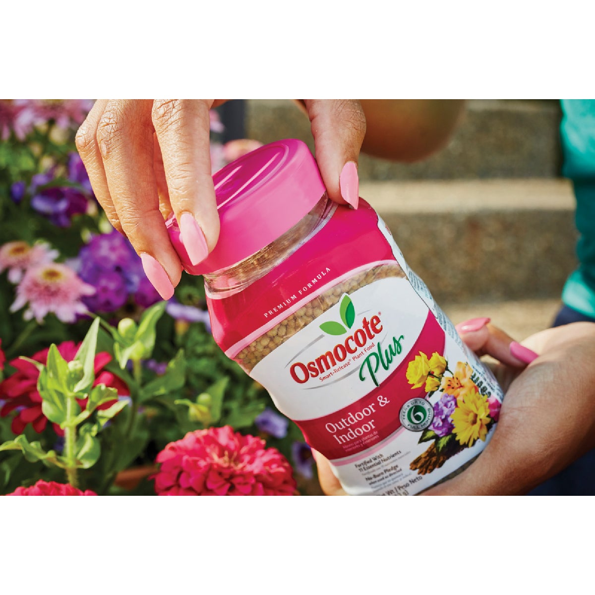 Osmocote Smart-Release Plus 1 Lb. Outdoor & Indoor Plant Food Image 4