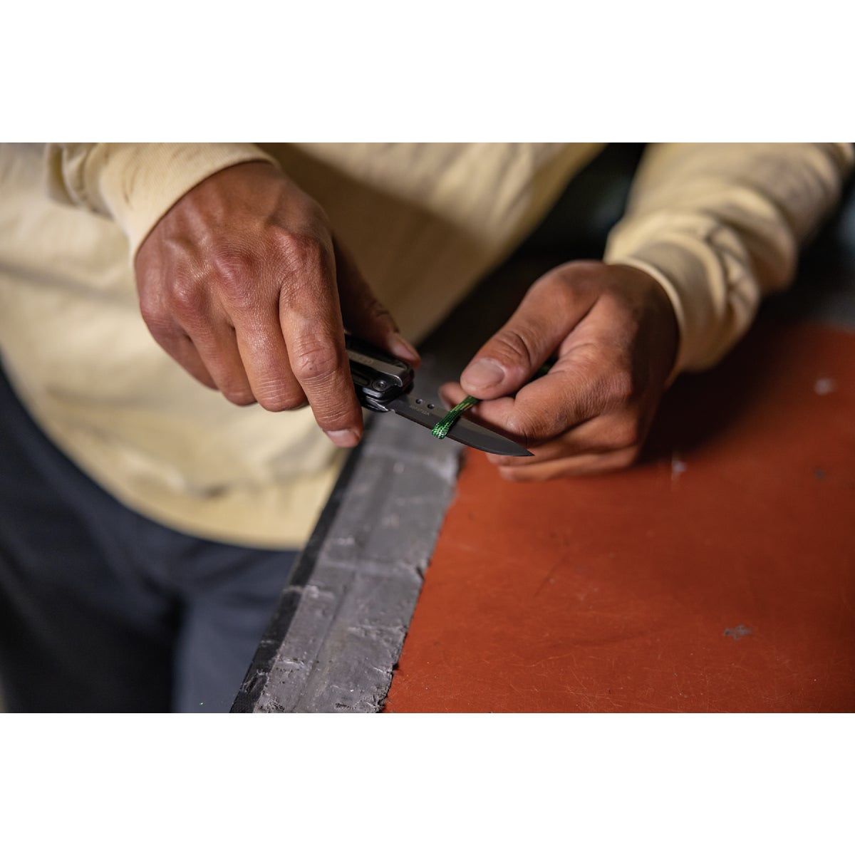 Gerber Pocket Lockdown Slim Pry Multi-Tool Image 2