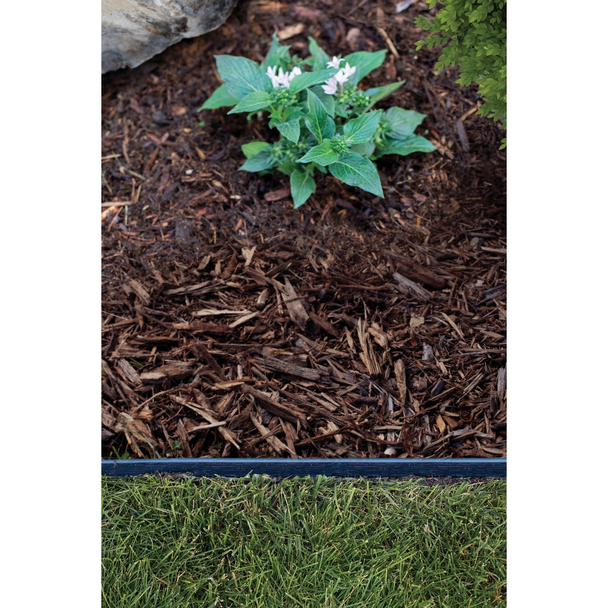 Master Mark Dig-Free 1.5 In. H. x 25 Ft. L. Black Recycled Plastic Landscape Edging Image 3