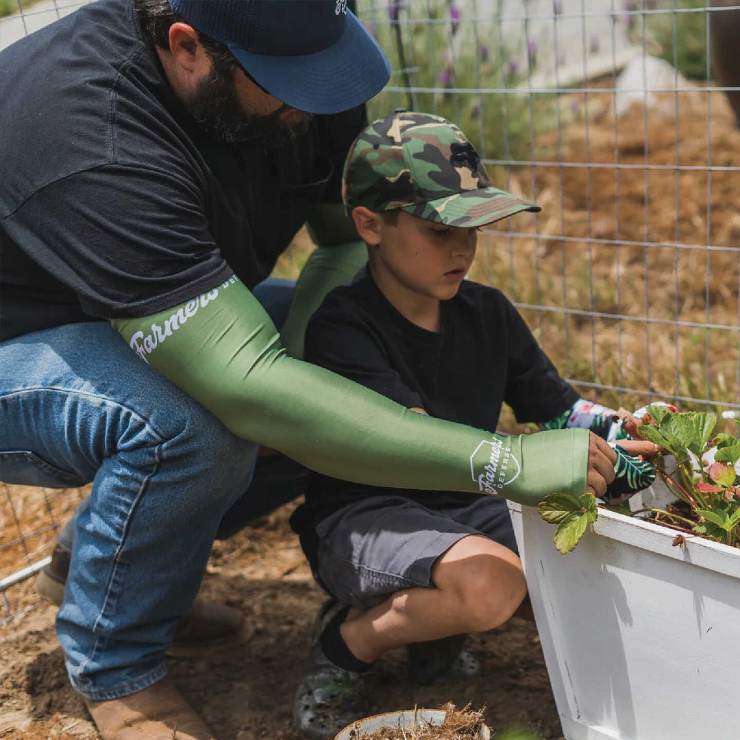 Farmers Defense Forest Green Protection Sleeves, Large/XL Image 3