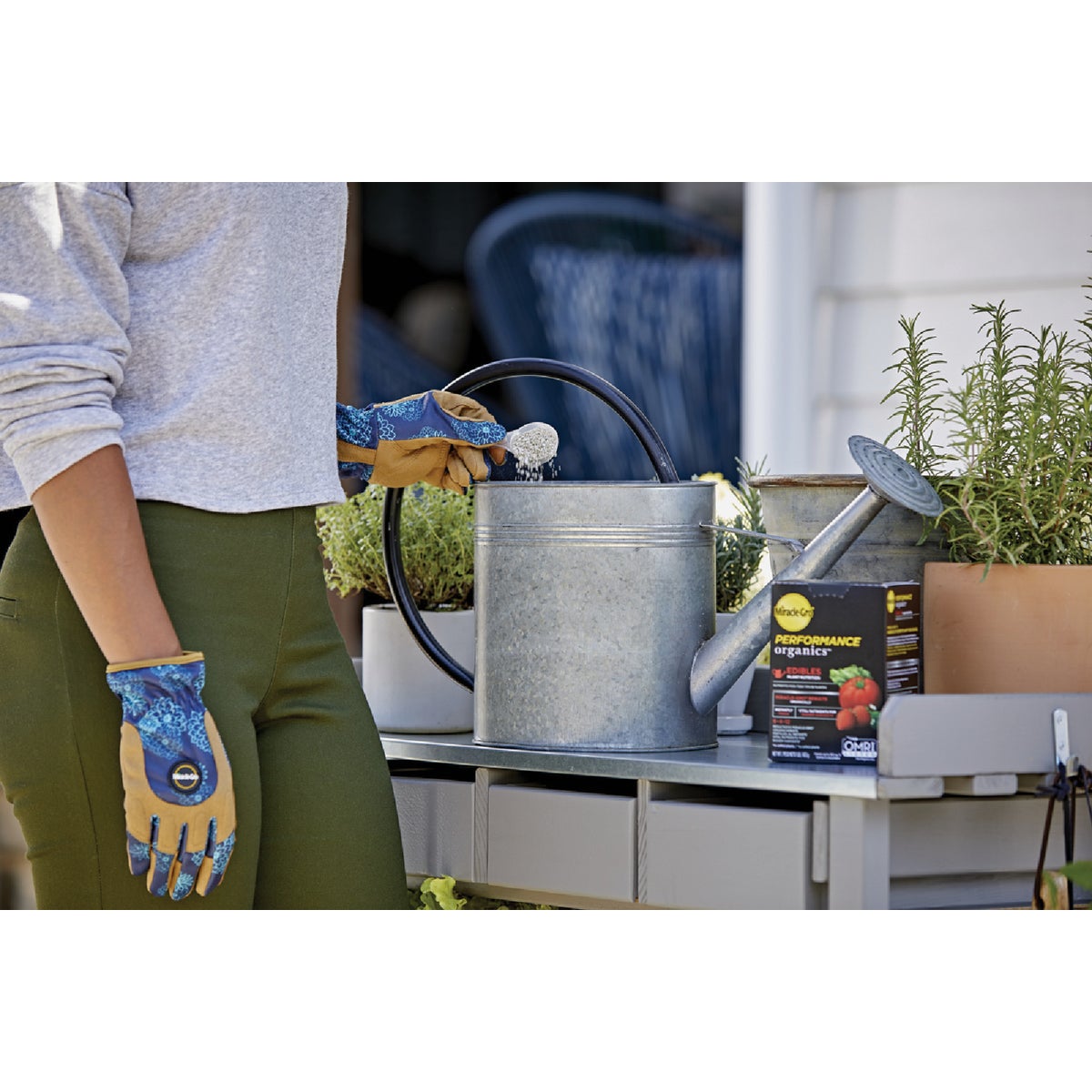 Miracle-Gro Performance Organics 1 Lb. Edibles Plant Nutrition Image 5