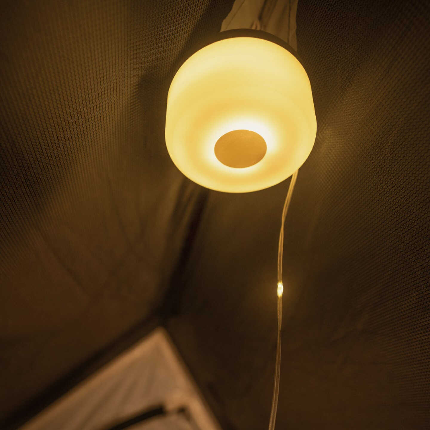 Brightz Hangable Rechargeable Warm White LED Reel Lantern String Light Image 1