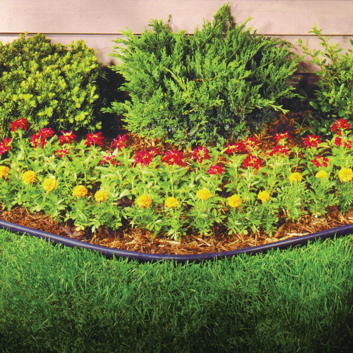 Suncast 5 In. x 60 Ft. Black Coiled Lawn Edging Image 2