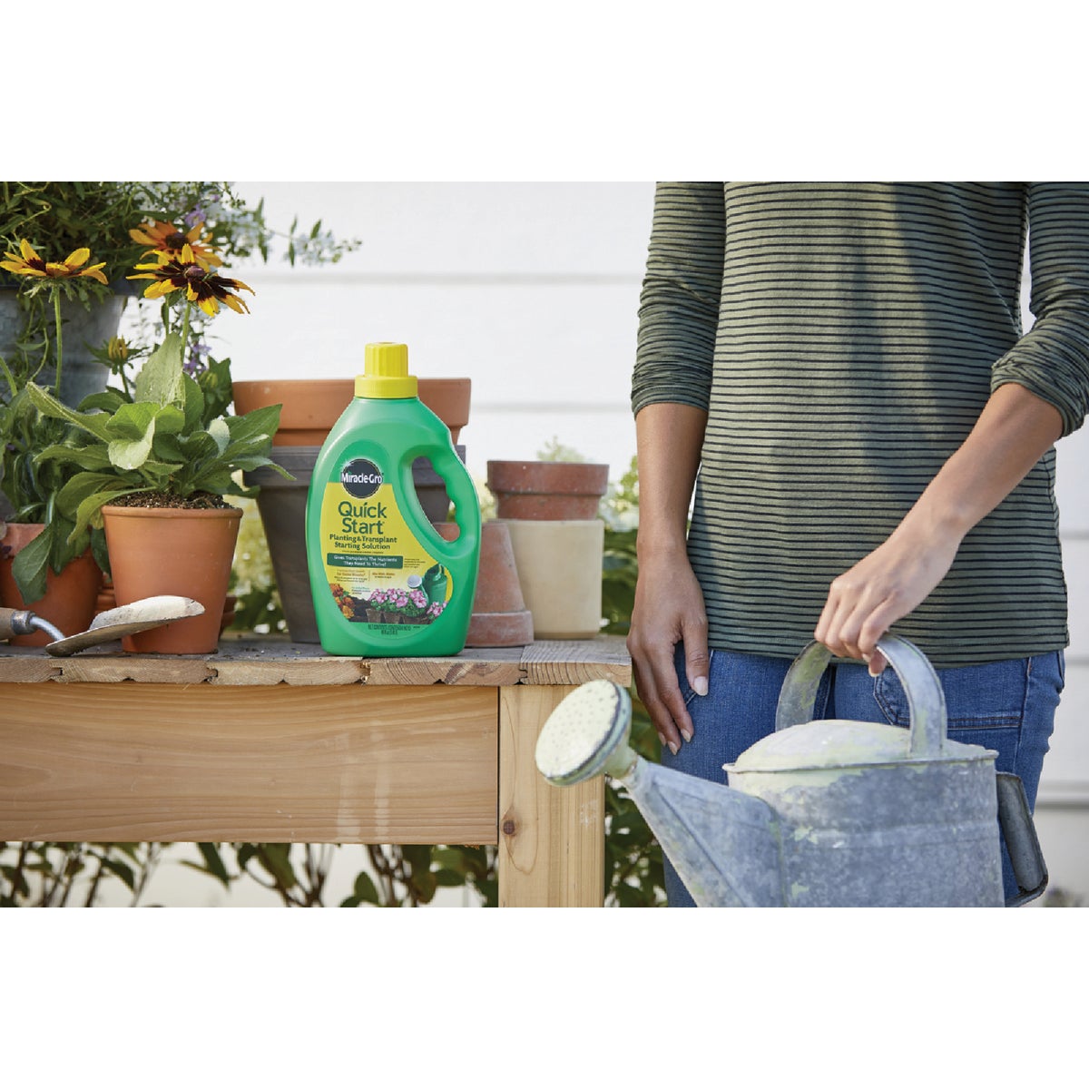 Miracle-Gro Quick Start 48 Oz. Liquid Planting & Transplant Starting Solution Image 3