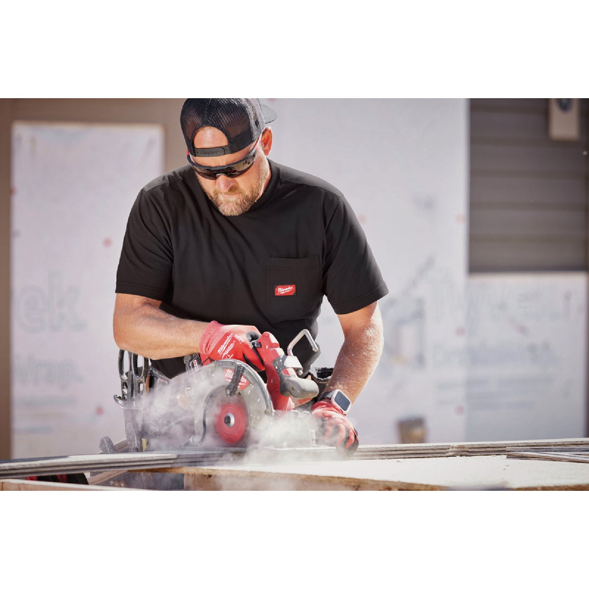 Milwaukee GridIron XL Black Short Sleeve Heavy-Duty Pocket T-Shirt Image 2