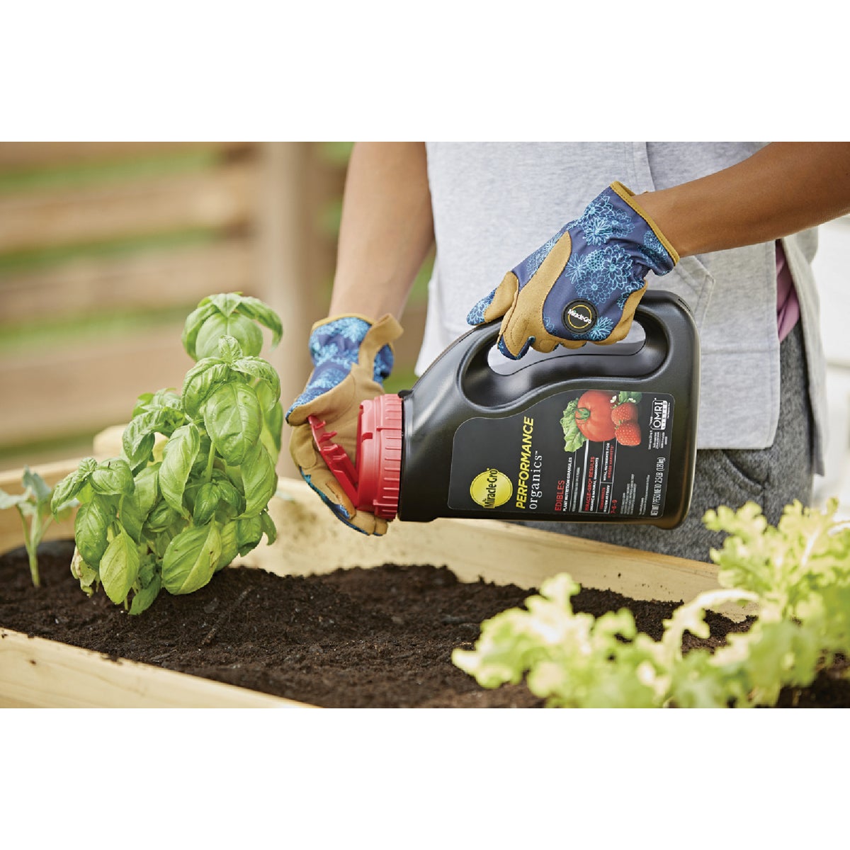 Miracle-Gro Performance Organics 2.5 Lb. Edibles Plant Nutrition Granules Image 2