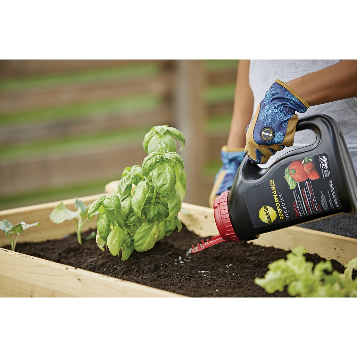 Miracle-Gro Performance Organics 2.5 Lb. Edibles Plant Nutrition Granules Image 4