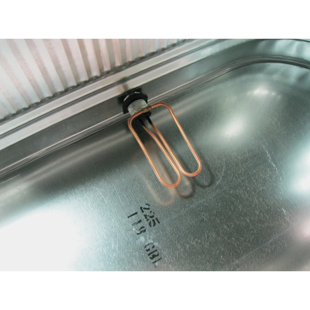 Farm Innovators 1500W Universal Drain Plug De-Icer Image 3