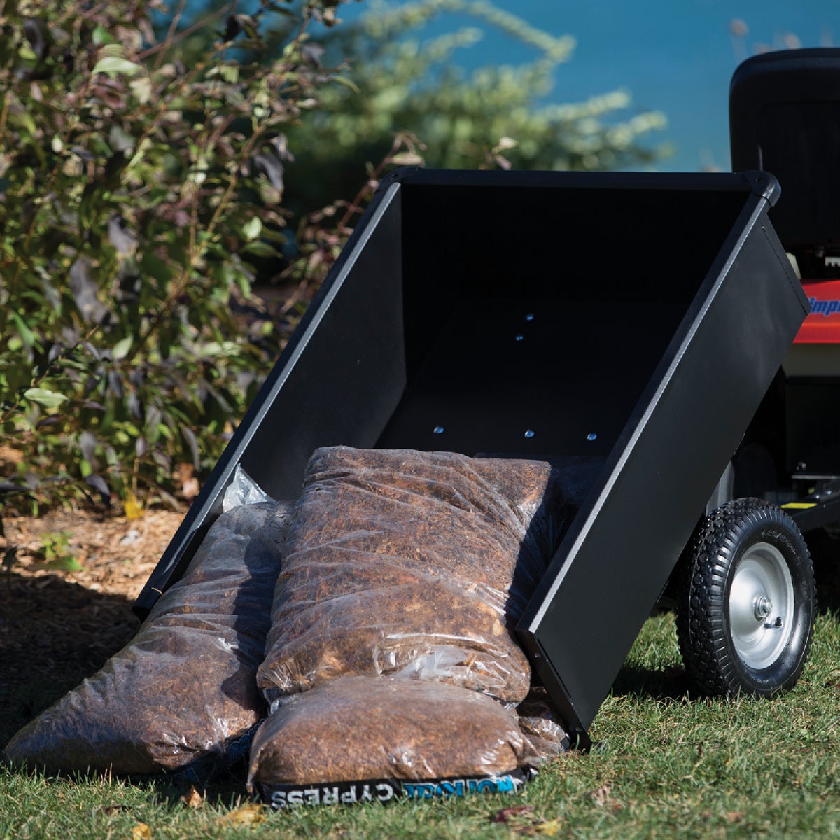 Milwaukee 17 Cu. Ft. 1500 Lb. Steel Tow-Behind Garden Cart Image 3