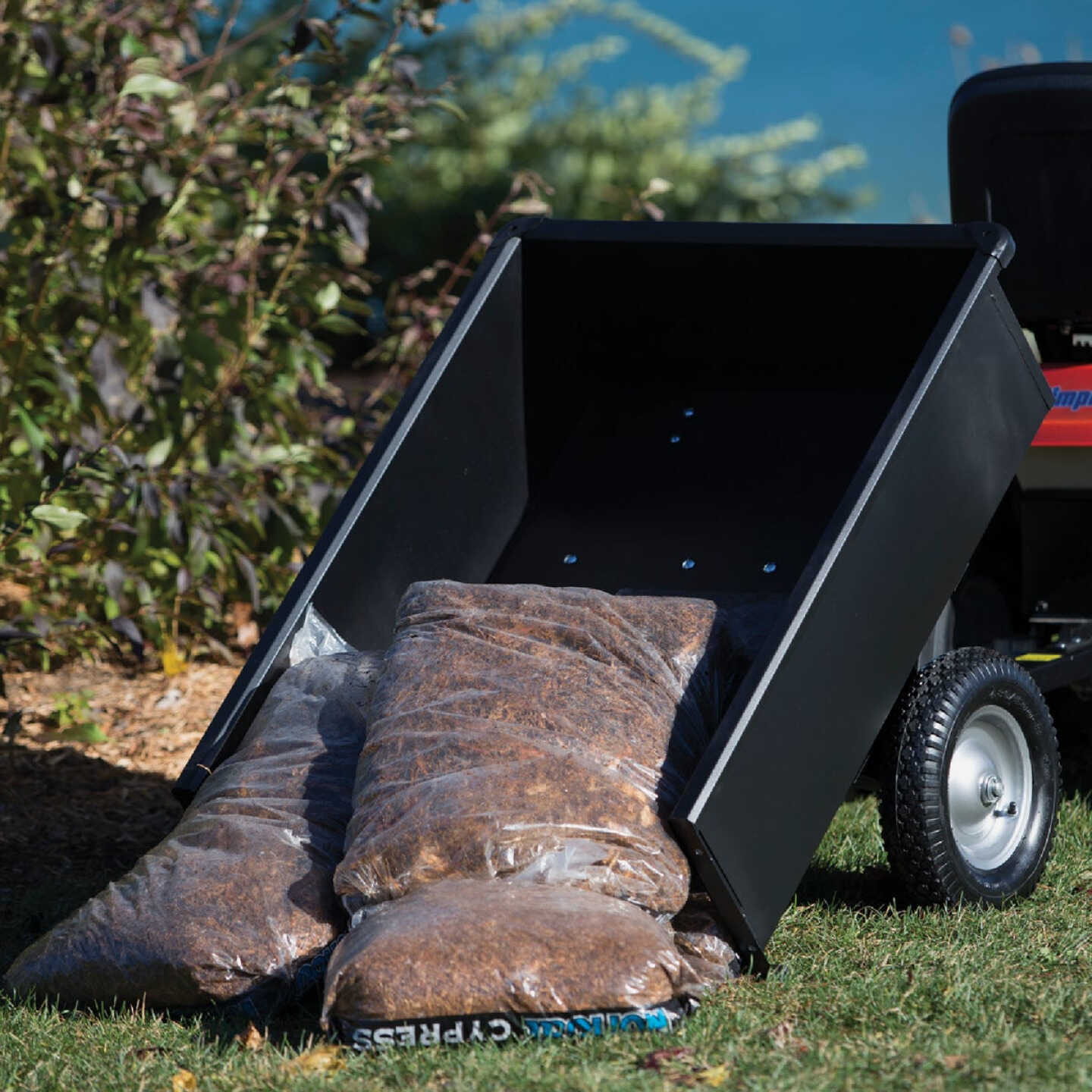 Milwaukee 17 Cu. Ft. 1500 Lb. Steel Tow-Behind Garden Cart Image 3