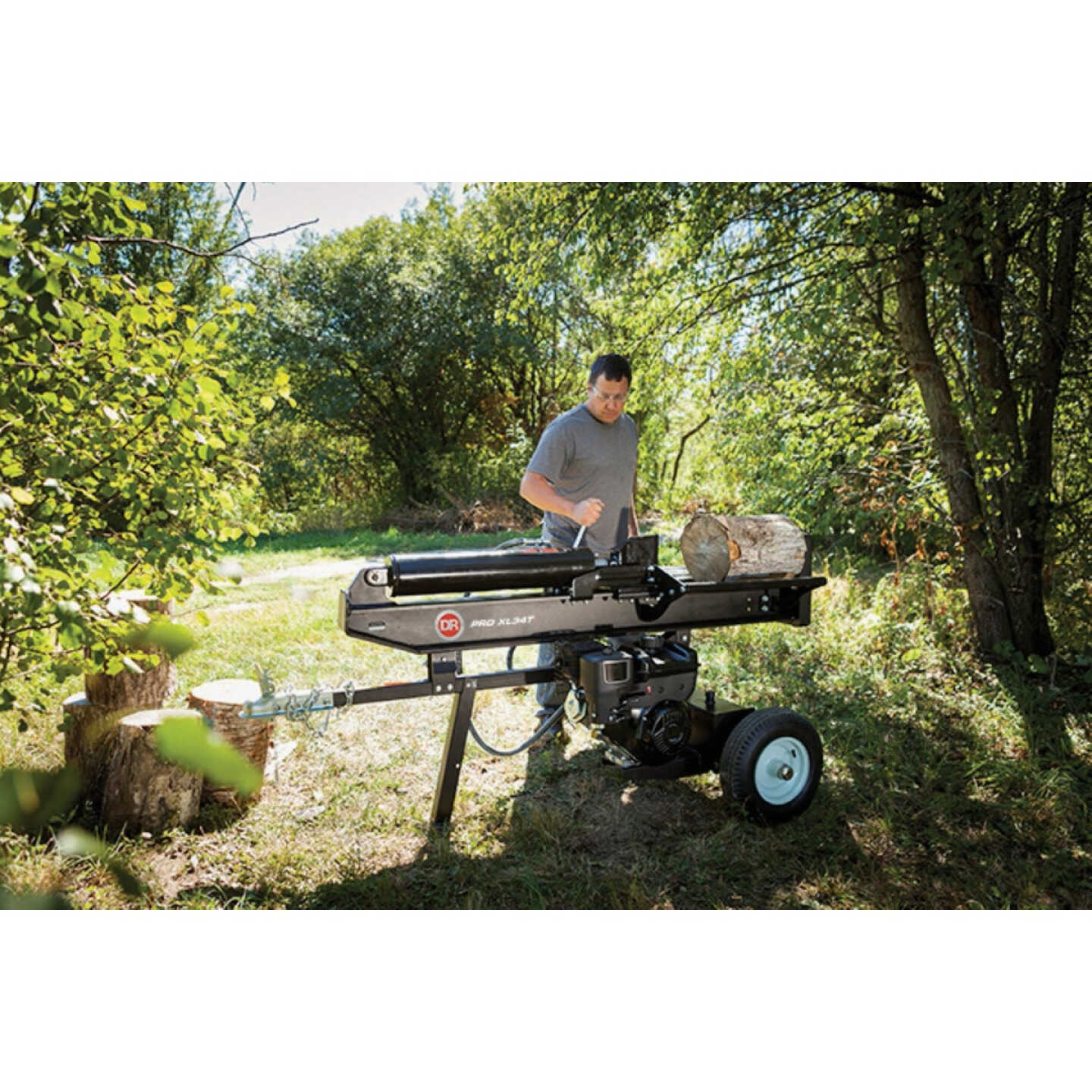 DR Power 28 Ton Horizontal-Vertical Hydraulic Log Splitter Image 2