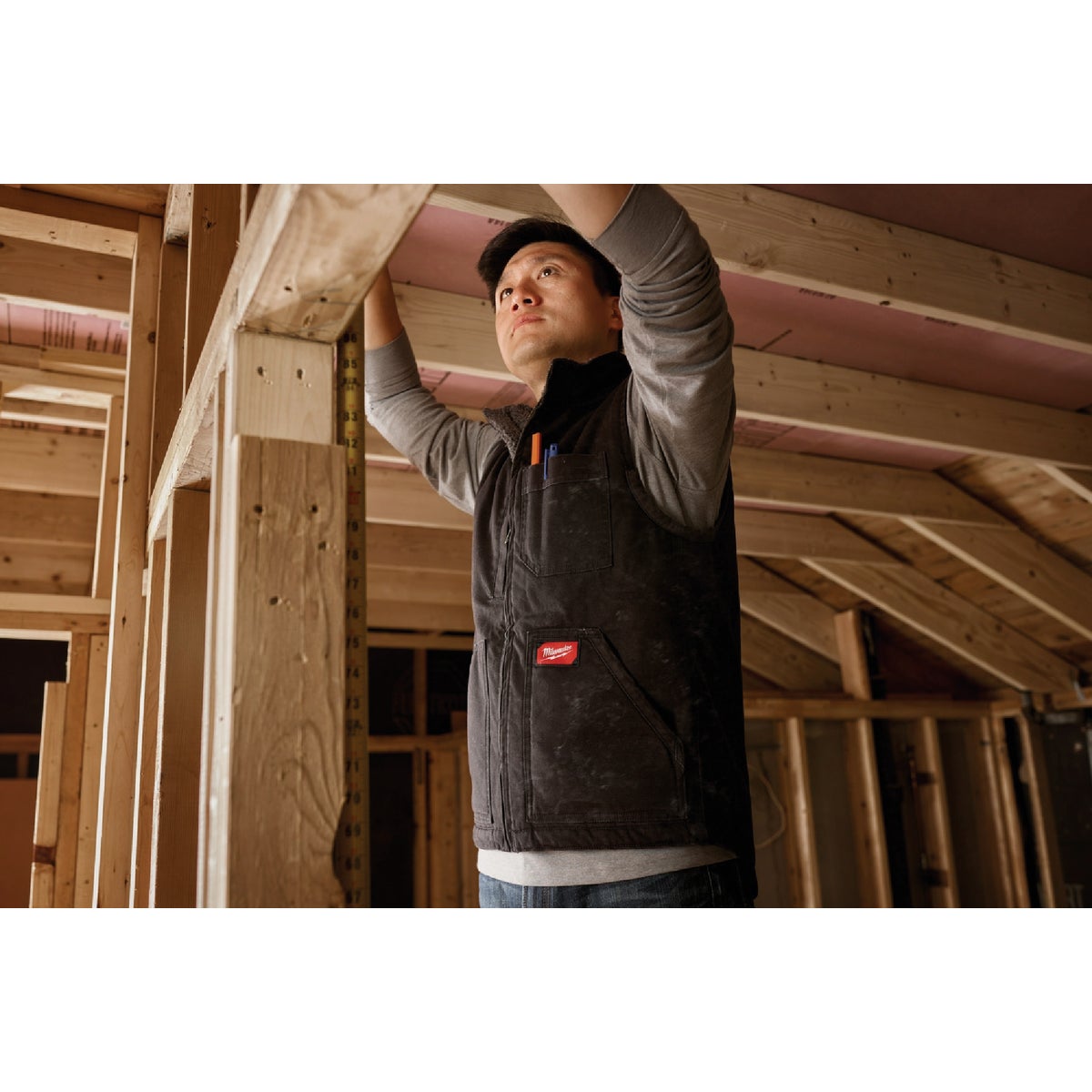 Milwaukee GRIDIRON Men's Large Brown Sherpa-Lined Vest Image 2