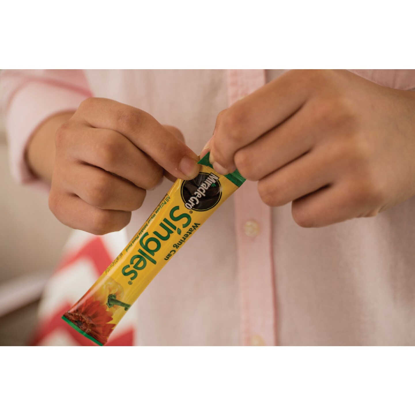 Miracle-Gro Watering Can Singles (24-Count) Image 3