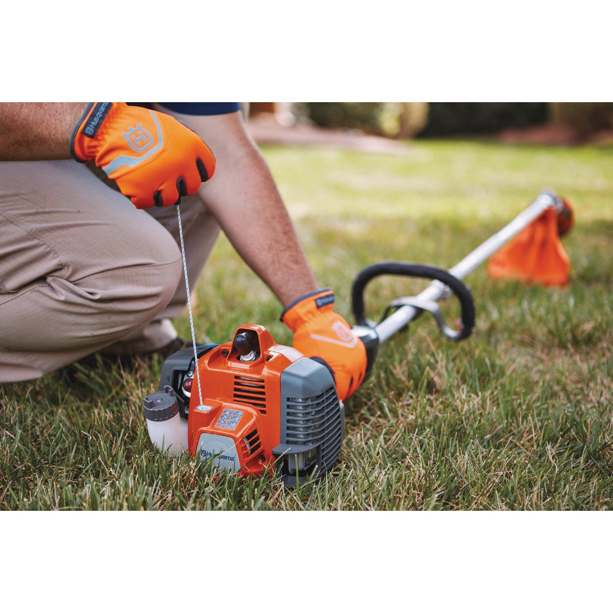 Husqvarna 330LK Gas String Trimmer Straight Shaft (Attachment Capable) Image 2