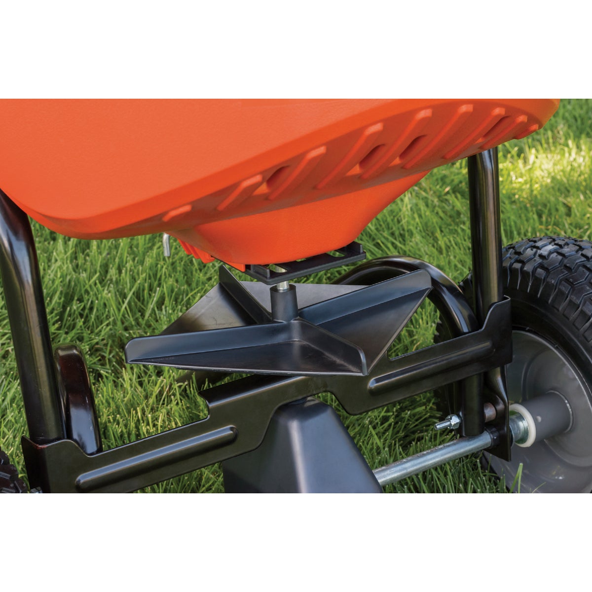 Agri-Fab 130 Lb. Commercial Push Broadcast Spreader Image 4
