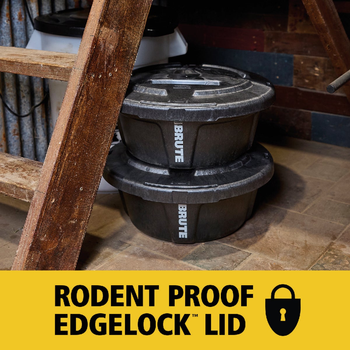 Rubbermaid Commercial Brute 6 Gal. Multi-Purpose Feed Container Image 5