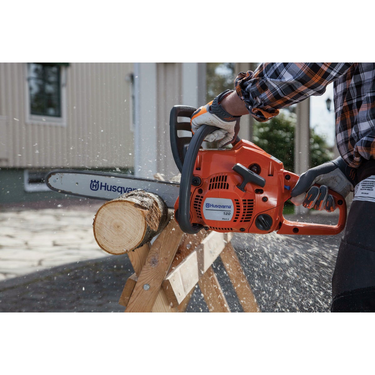 Husqvarna 120 Mark II 14 in. 38cc 2-Cycle Gas Chainsaw Image 4