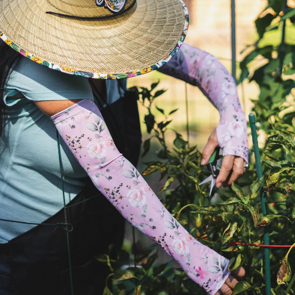 Farmers Defense Carnations Defeat Breast Cancer Protection Sleeves, Small/Medium Image 4