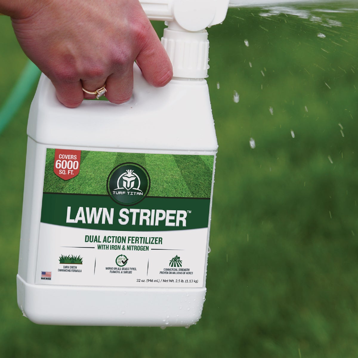 Turf Titan Lawn Striper 32 Oz. 6000 Sq. Ft. 12-0-0 Dual Action Fertilizer Image 2
