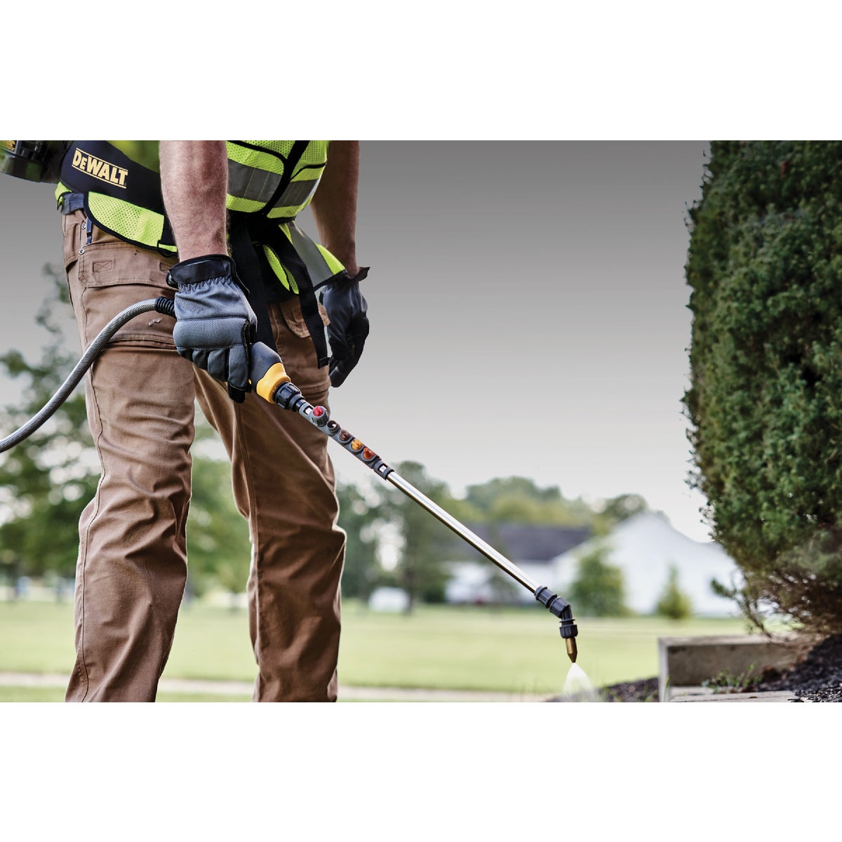 DeWalt 4 Gal. Battery Operated Backpack Sprayer (Tool Only) Image 10