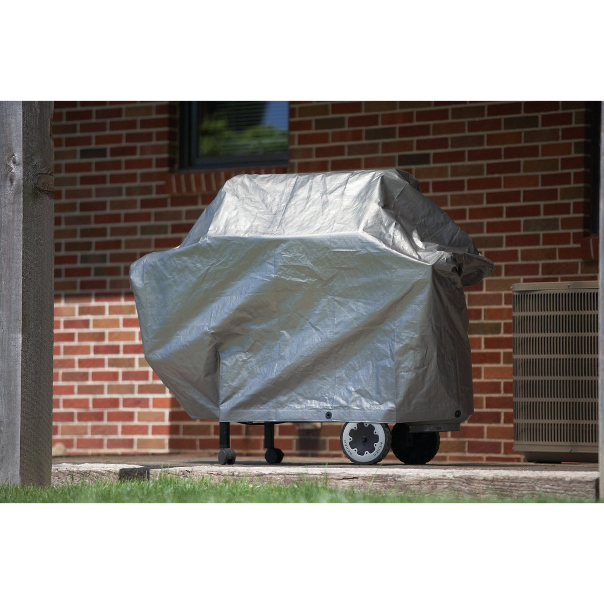 Do it Best Silver Woven 6 Ft. x 8 Ft. Heavy Duty Poly Tarp Image 4
