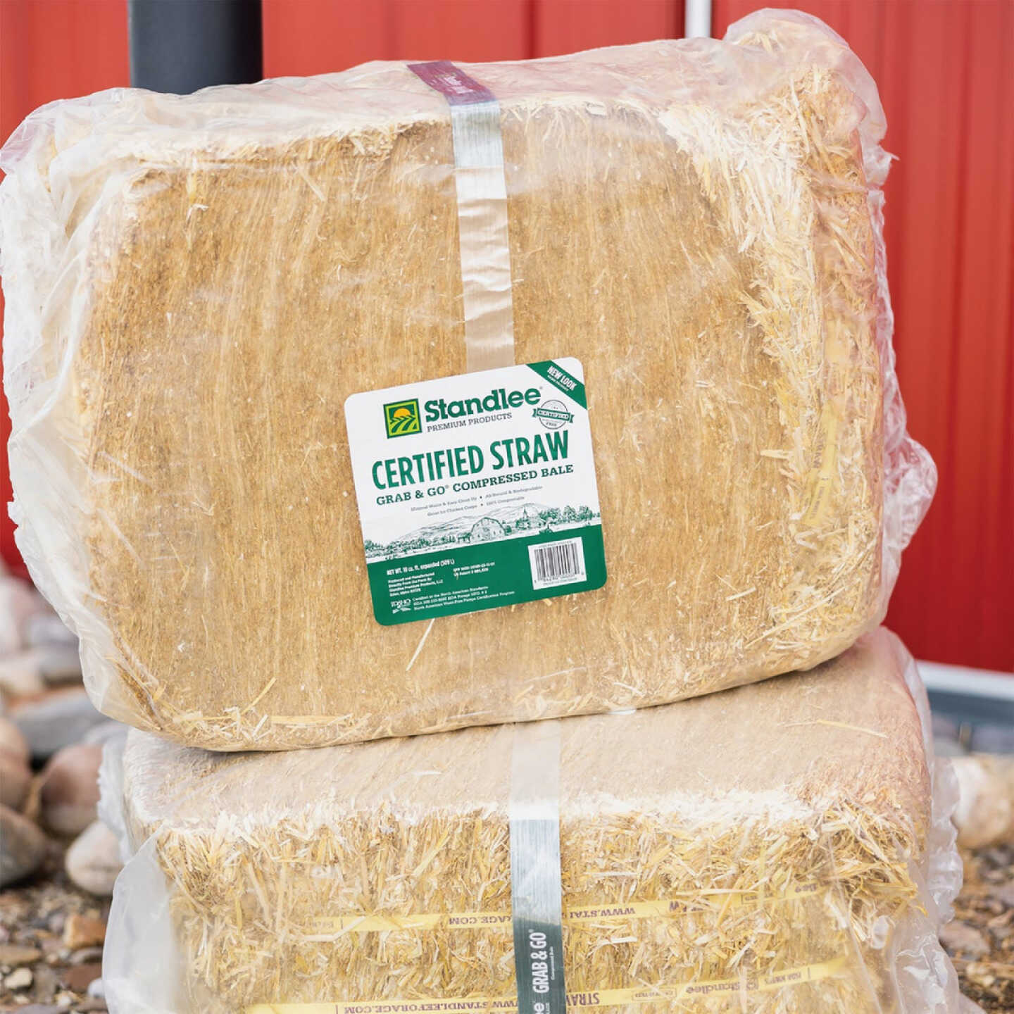 Standlee Premium Western Forage 18 Cu. Ft. Certified Straw Grab & Go Compressed Bale Image 5