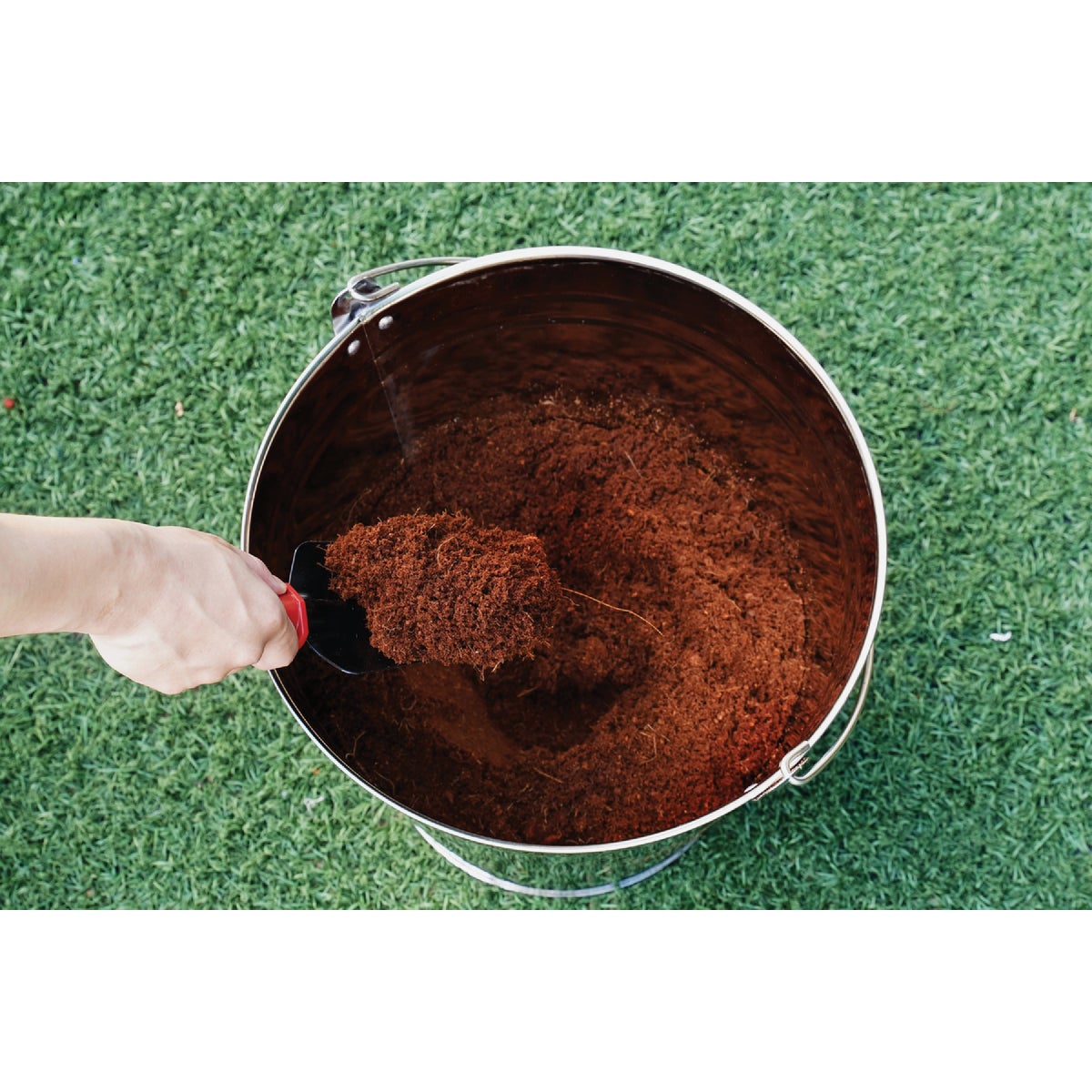 PlantBest BeatsPeat Jr. 0.3 Cu. Ft. Coconut Coir Image 4
