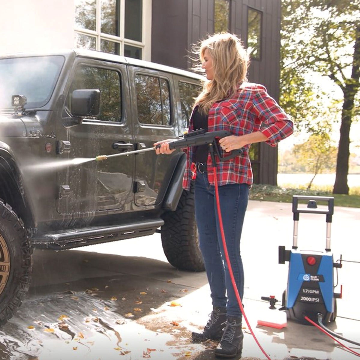 AR Blue Clean 2100 psi 1.7 GPM Cold Water Electric Pressure Washer Image 2