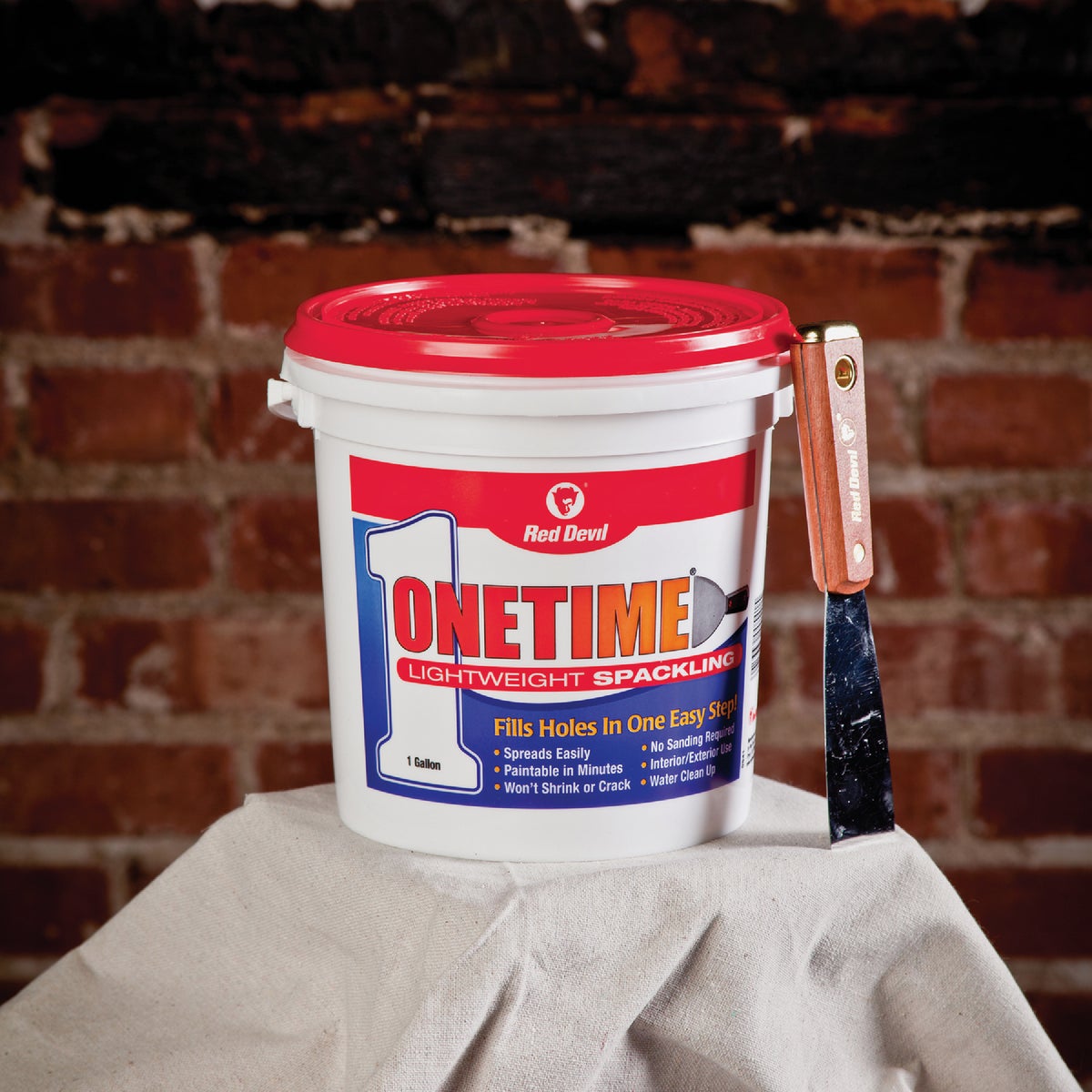 Red Devil Onetime 1 Pt. Lightweight Acrylic Patch & Prime Spackling Image 3