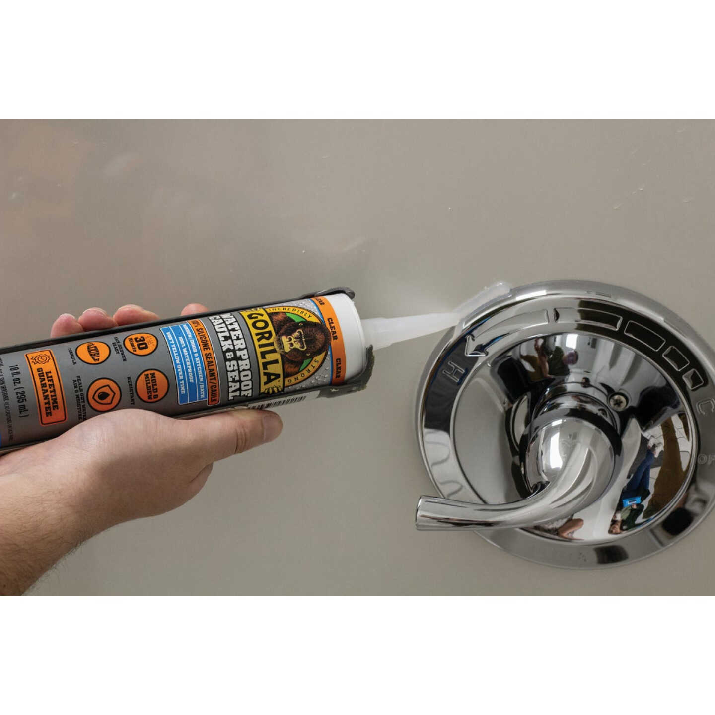 Gorilla 10 Oz. Clear Caulk & Seal Image 3