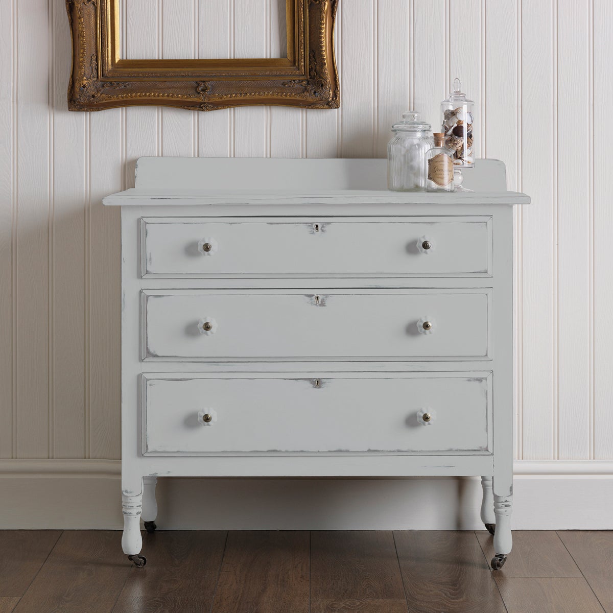 Rust-Oleum Chalked 12 Oz. Ultra Matte Spray Paint, Aged Gray Image 3