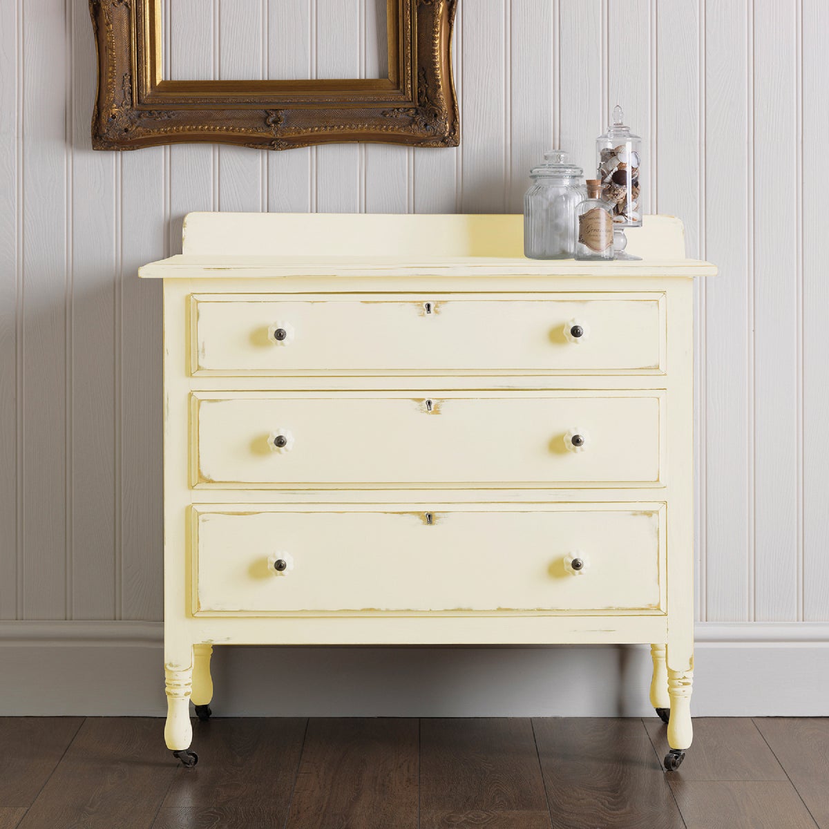 Rust-Oleum Chalked 12 Oz. Ultra Matte Spray Paint, Chiffon Cream Image 3