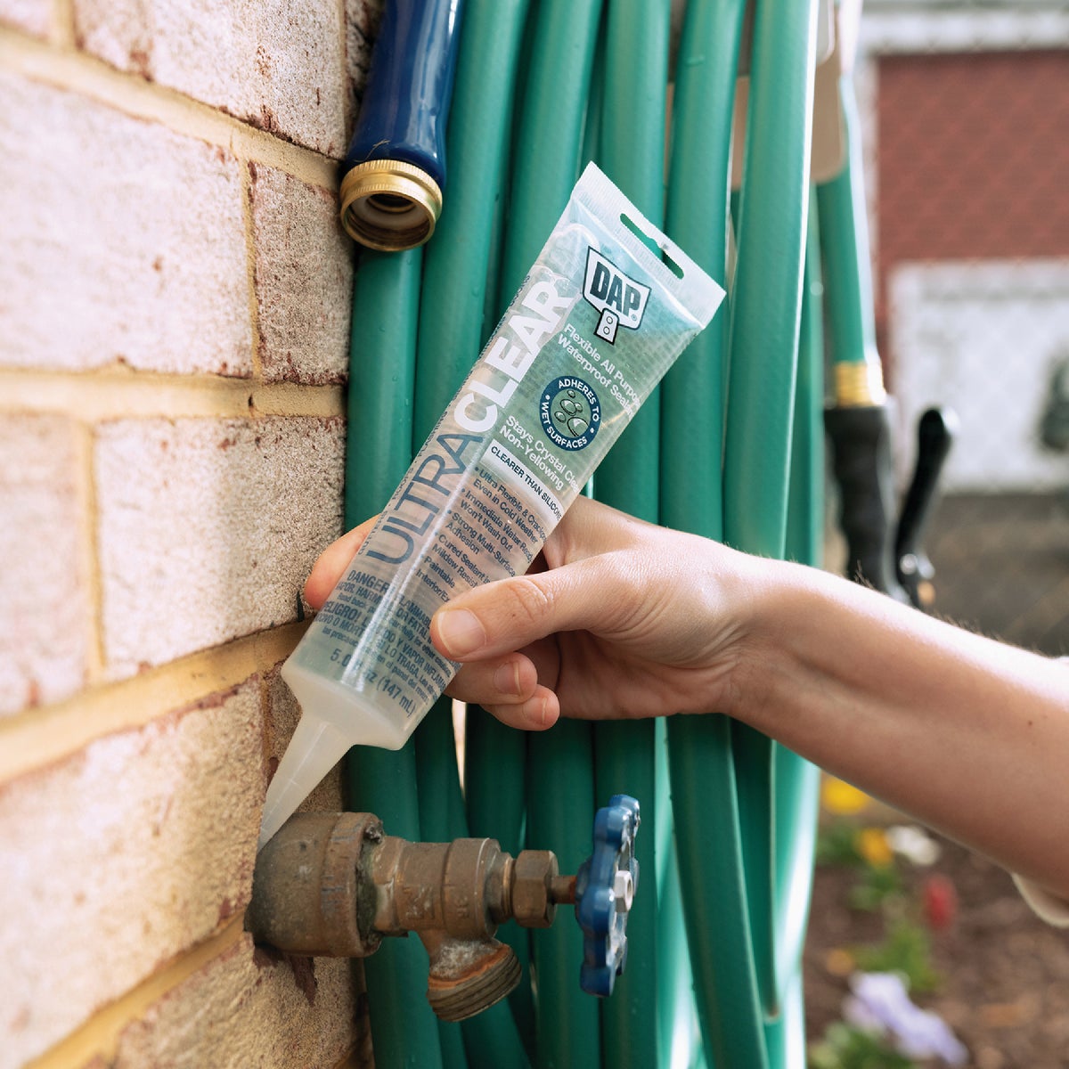 DAP Ultra 5 Oz. Flexible Elastomeric Sealant, Clear Image 3