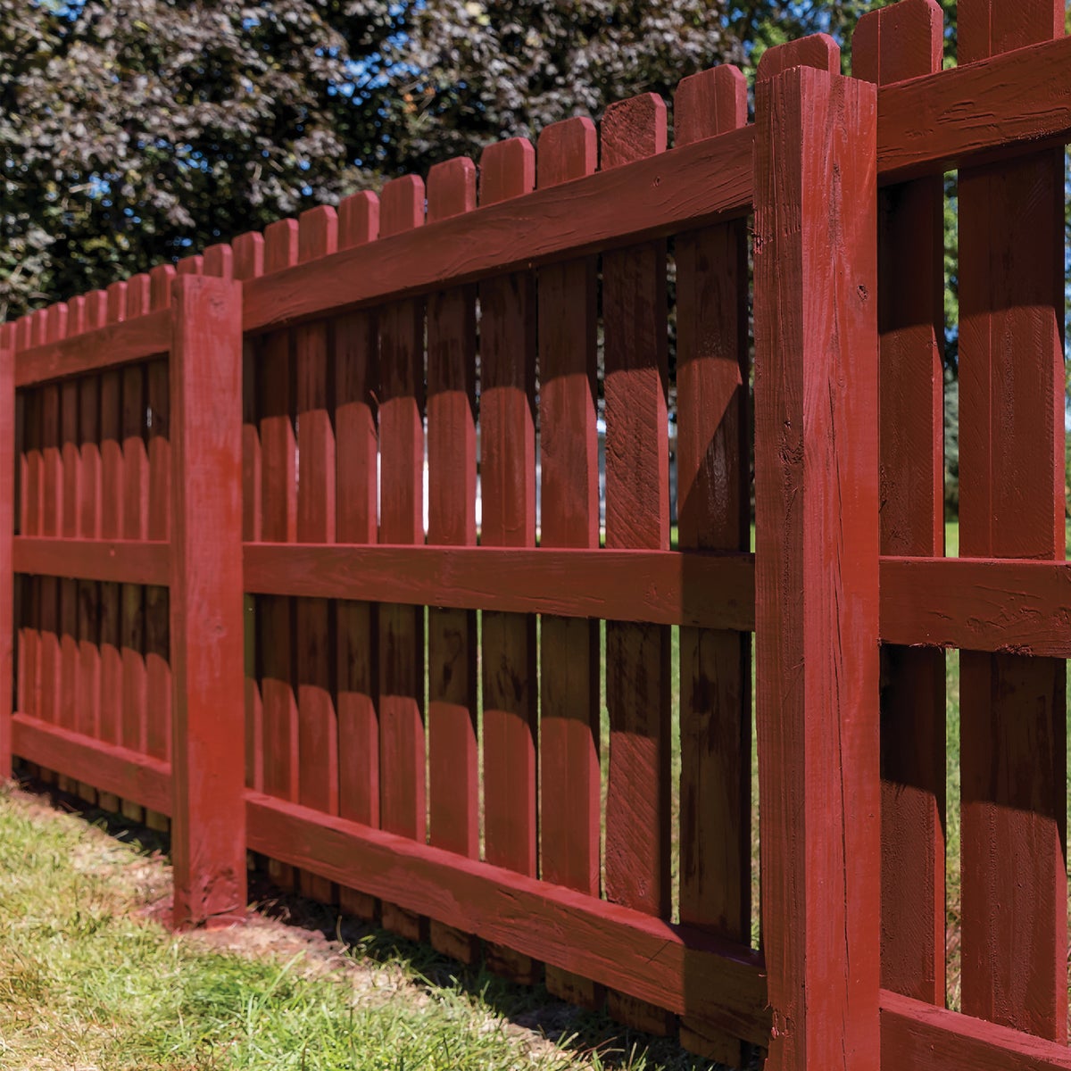 Valspar Oil Paint & Primer In One Low Sheen Barn & Fence Paint, Red, 5 Gal. Image 4