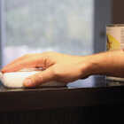 Trimaco SuperTuff 4 In. x 5 In Staining Pad with Free Gloves Image 2