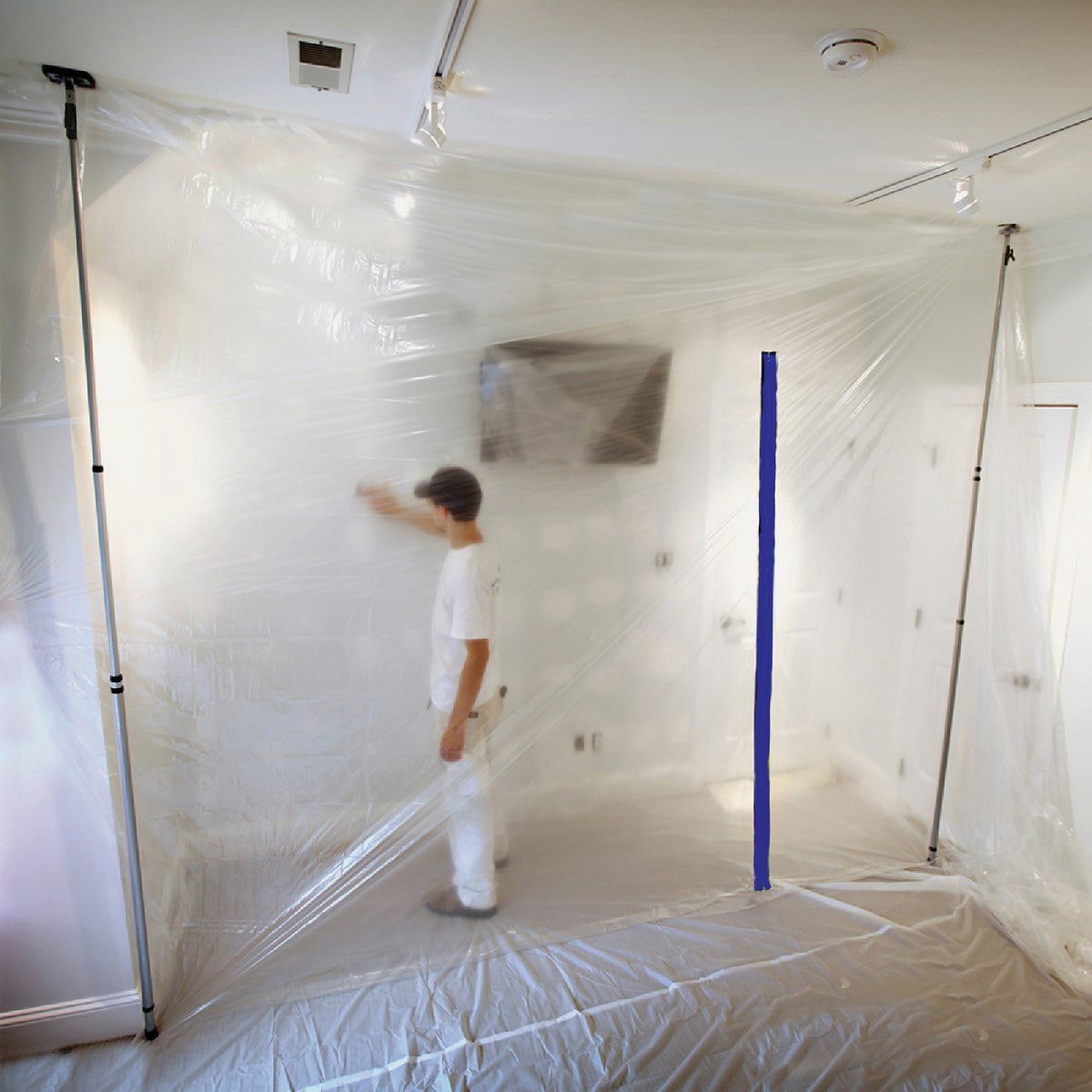 Trimaco E-Z Up Dust Containment Pole Kit With (4) 12 Ft. Poles, Pole Bag and 2 Zippers Image 2