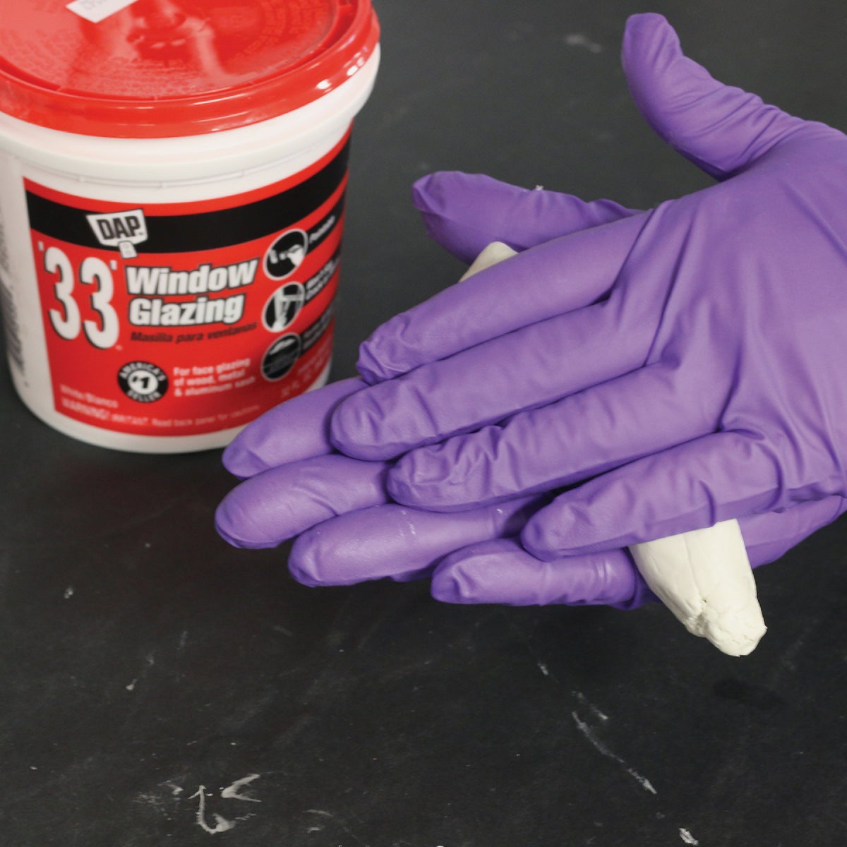 DAP 33 32 Oz. Glazing Compound Image 2