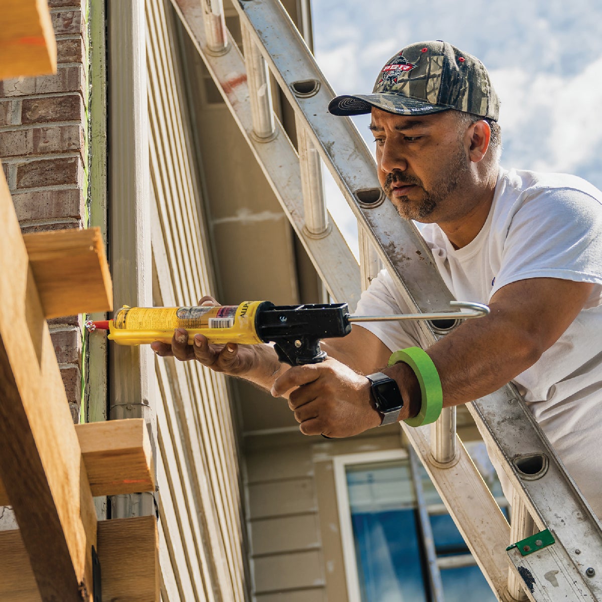 Sashco Lexel 5 Oz. VOC Caulk Polymer Sealant, Bright White Image 3