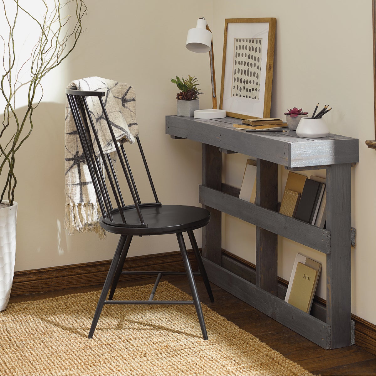 Minwax Semi-Gloss Water Based Oil-Modified Interior Polyurethane, 1 Gal. Image 5