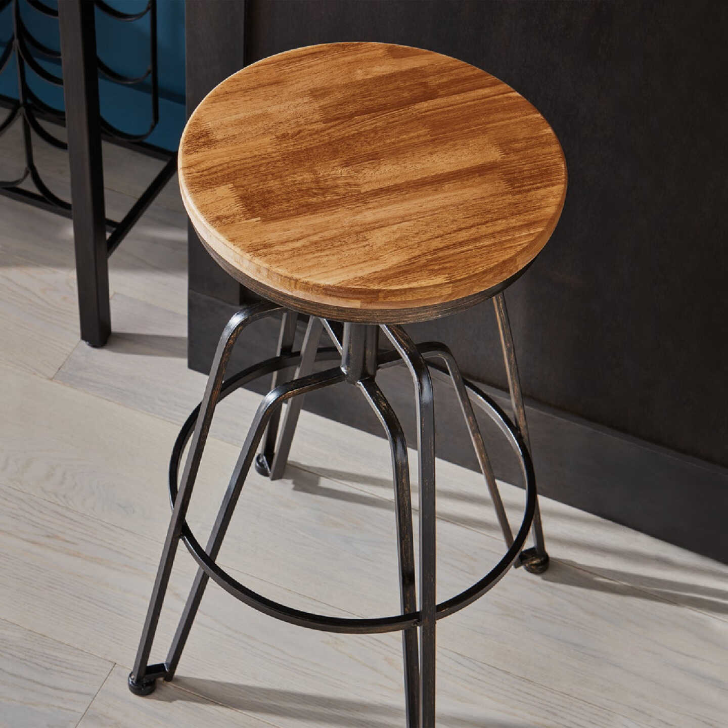 Minwax Wood Finish Penetrating Stain, Gunstock, 1 Gal. Image 5