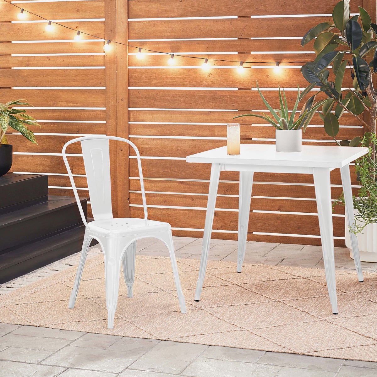 Krylon Rust Tough DTM Oil-Based Semi-Gloss Rust Control Enamel, White, 1 Qt. Image 3