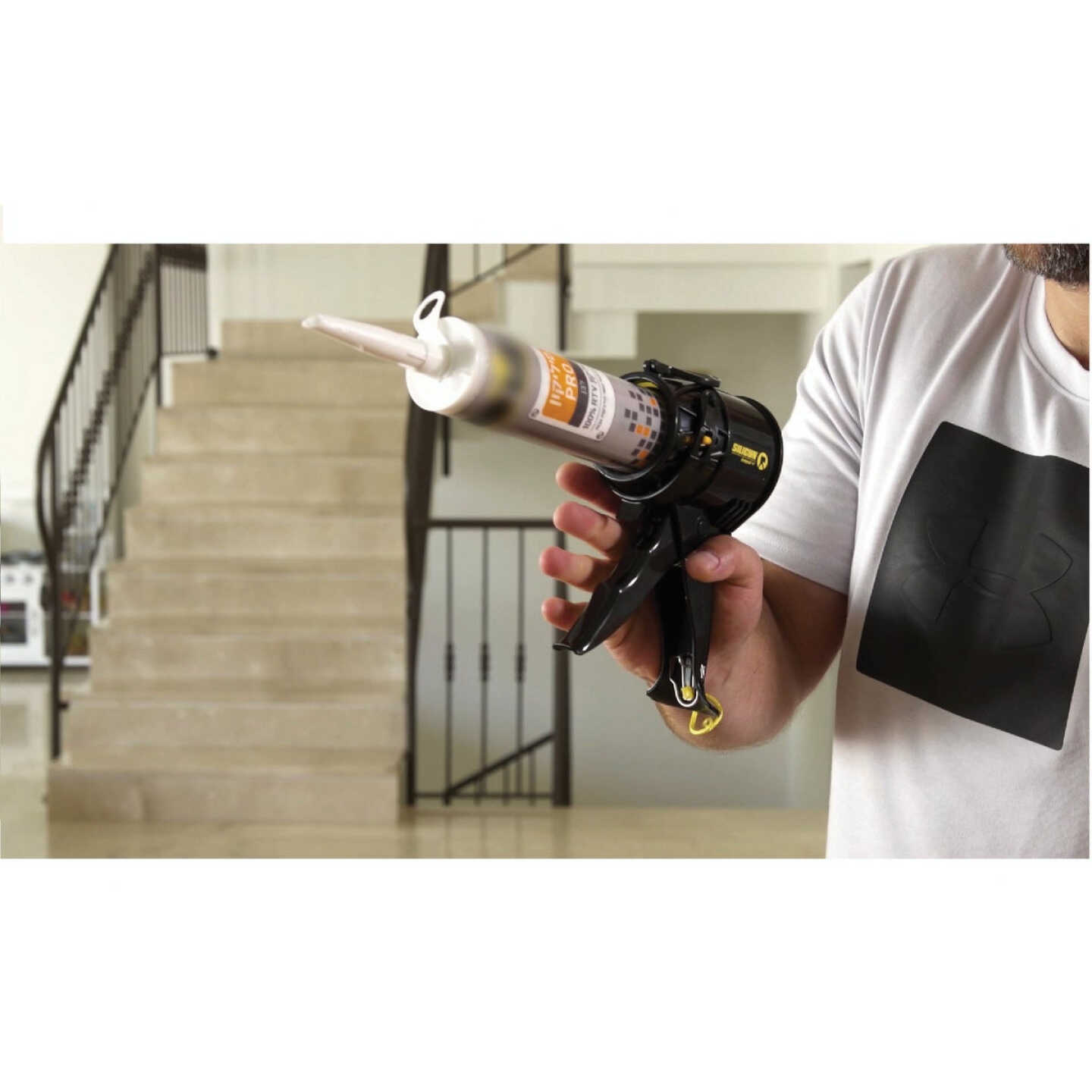 Siligun 10 Oz. Compact Caulk Gun Image 3